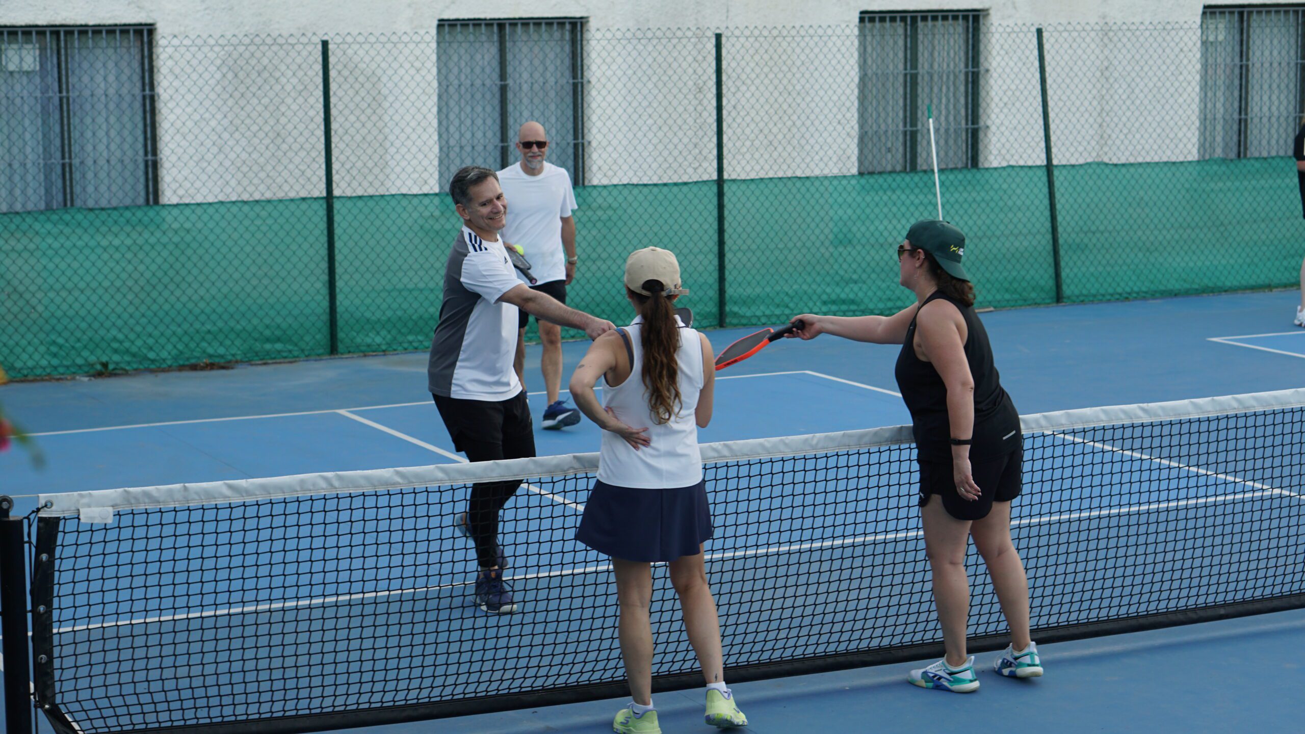 A busy Lemon Pickleball social session on court