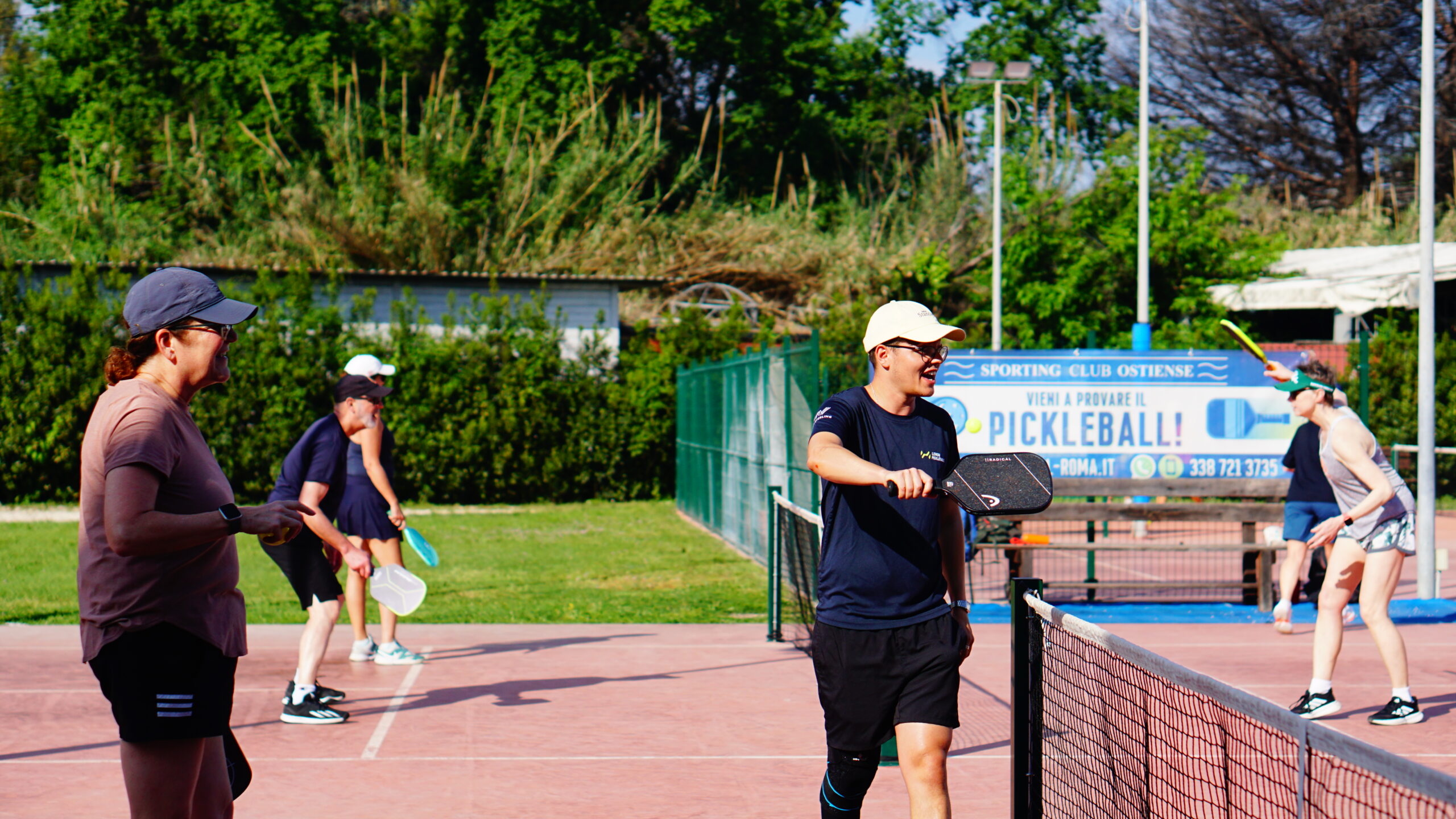 A Lemon Pickleball beginners course in session